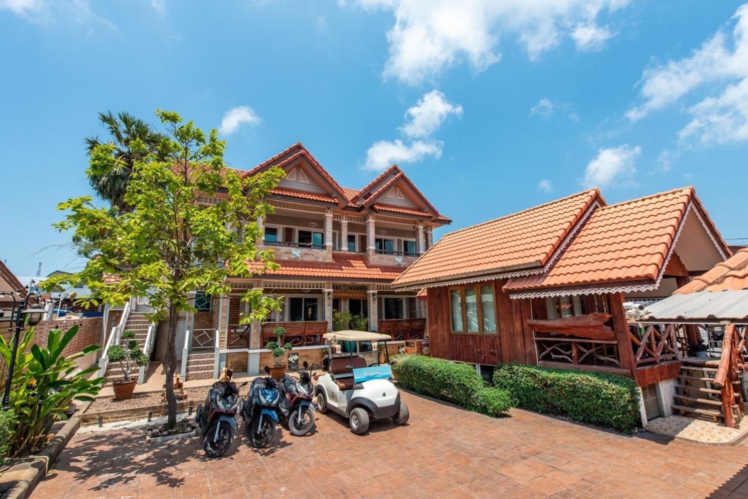Hôtel Baan Virog Koh Larn Extérieur photo